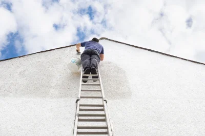 Peinture extérieure à Moulinet — façades et ravalement